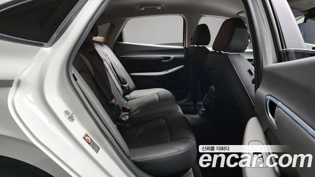 Hyundai Sonata 2020 — Фото 12/20