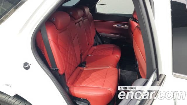 Genesis GV70 2025 — фото 12 из 20