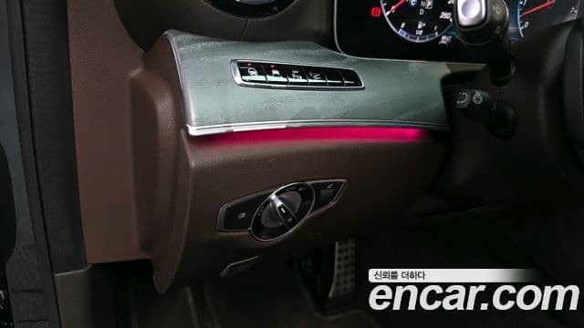 Mercedes-Benz CLS-Class 2020 — Photo 8/20