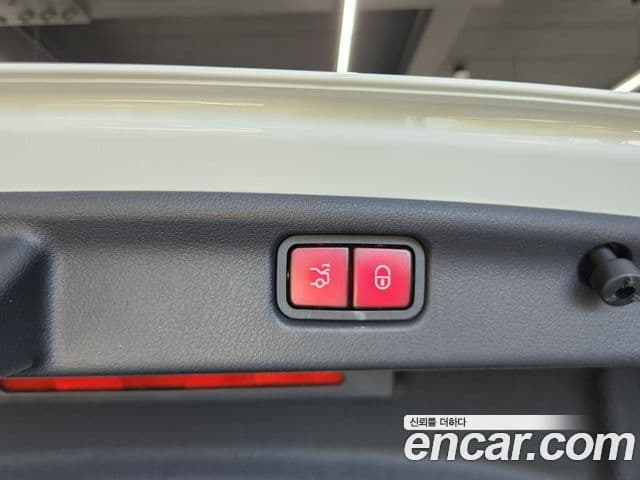 Mercedes-Benz C-Class 2022 — ფოტო 17/20