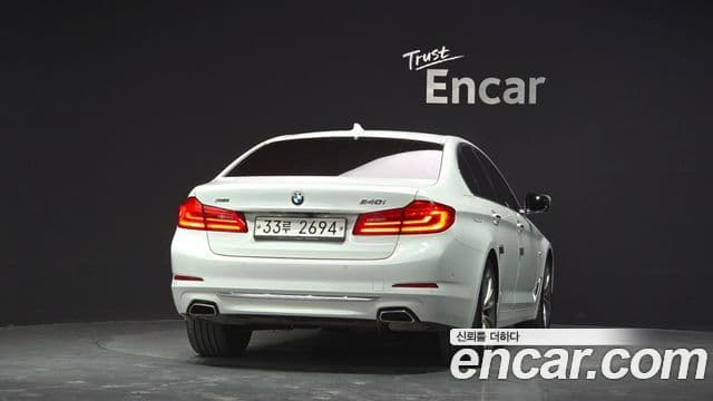 BMW 5 Series 2018 — Photo 20/20