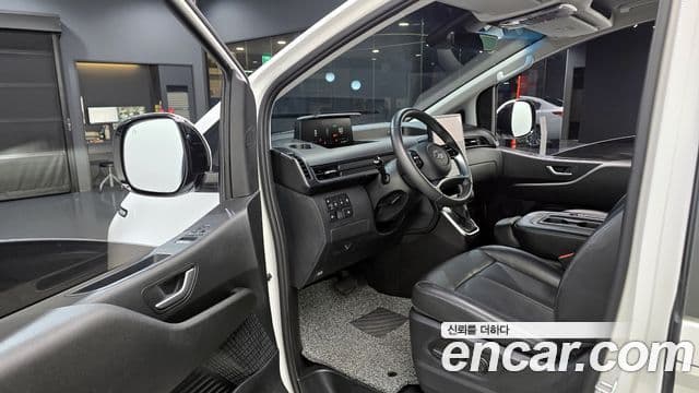 Hyundai Staria 2022 — Photo 15/20