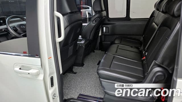 Hyundai Staria 2022 — Photo 5/20
