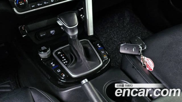 Kia Seltos 2020 — ფოტო 9/20