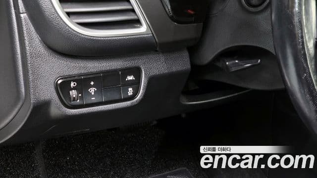 Kia Seltos 2020 — ფოტო 14/20