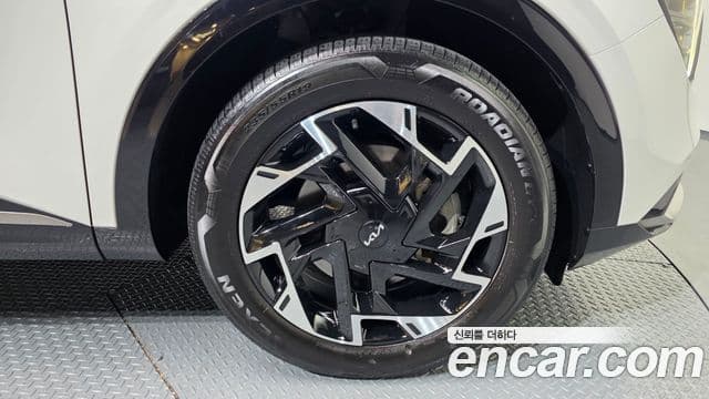 Kia Sportage 2022 — ფოტო 5/20