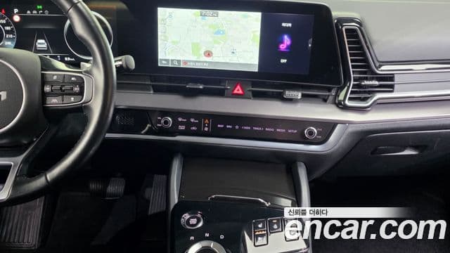 Kia Sportage 2022 — ფოტო 14/20