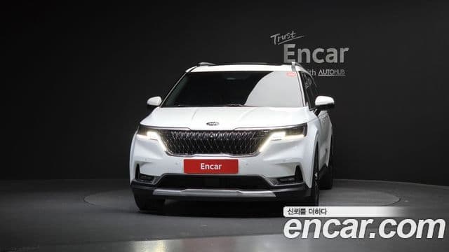 Kia Carnival 2021 — ფოტო 7/20