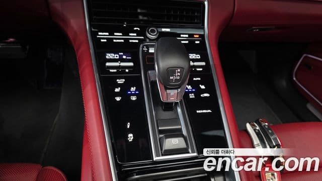 Porsche Panamera 2020 — Şəkil 9/20