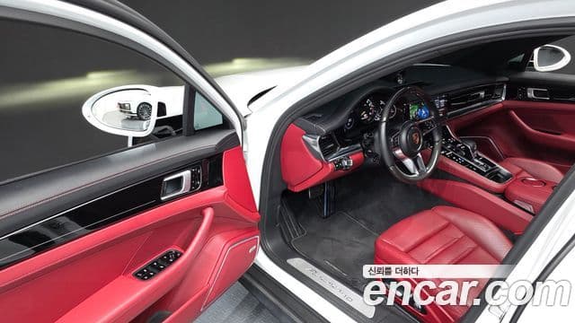 Porsche Panamera 2020 — Photo 12/20