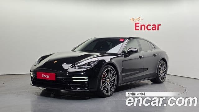 Porsche Panamera 2023 — ფოტო 1/20