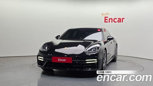 Porsche Panamera 2023 — ფოტო 18/20