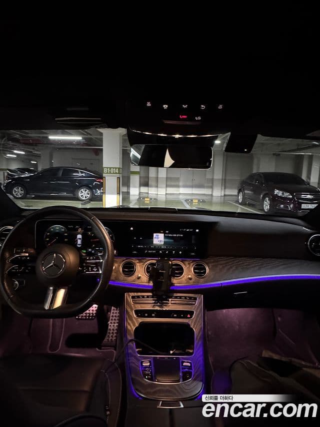 Mercedes-Benz E-Class 2023 — ფოტო 12/14