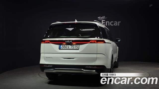 Kia Carnival 2023 — Фото 4/20