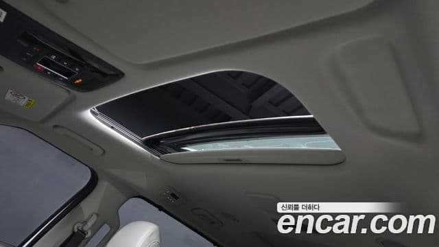 Kia Carnival 2023 — Фото 19/20