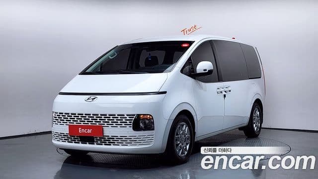 Hyundai Staria 2022 — Фото 3/20