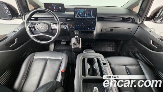 Hyundai Staria 2022 — Фото 7/20
