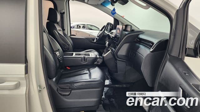 Hyundai Staria 2022 — Фото 11/20