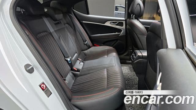 Genesis G70 2019 — ფოტო 12/20