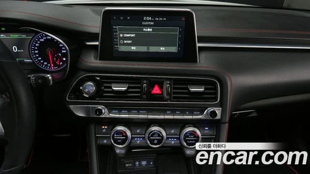 Genesis G70 2019 — ფოტო 14/20