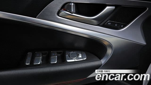 Genesis G70 2019 — Şəkil 16/20