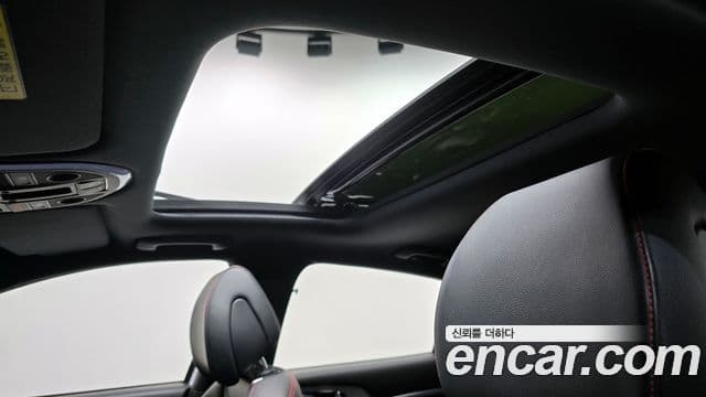 Genesis G70 2019 — ფოტო 19/20