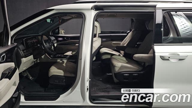 Kia Carnival 2021 — Şəkil 11/20