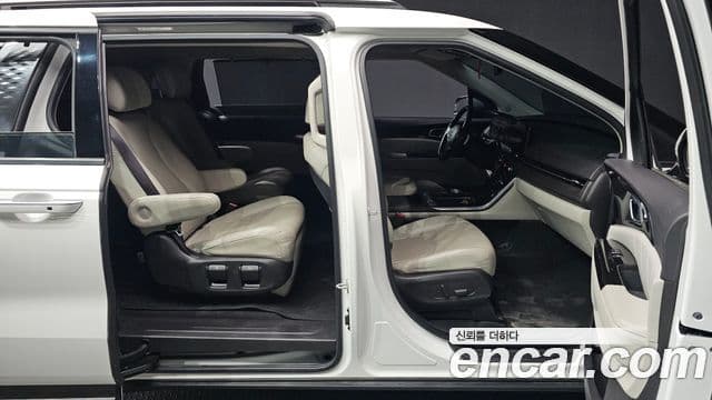 Kia Carnival 2021 — Şəkil 12/20