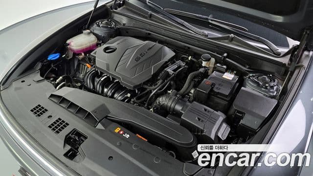 Hyundai Grandeur Hybrid 2023 — ფოტო 15/20
