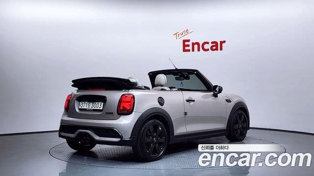 Mini Cooper S Convertible 2022 — ფოტო 1/20