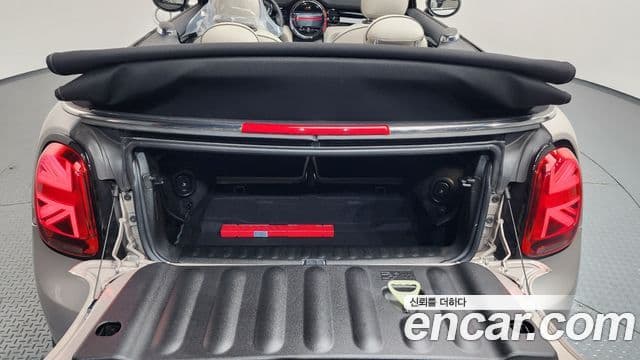 Mini Cooper S Convertible 2022 — ფოტო 13/20