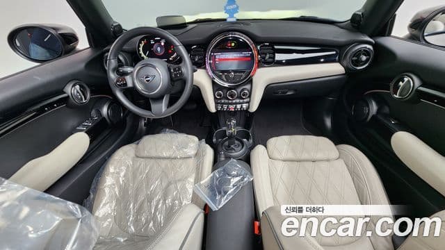 Mini Cooper S Convertible 2022 — ფოტო 16/20