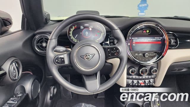 Mini Cooper S Convertible 2022 — ფოტო 18/20
