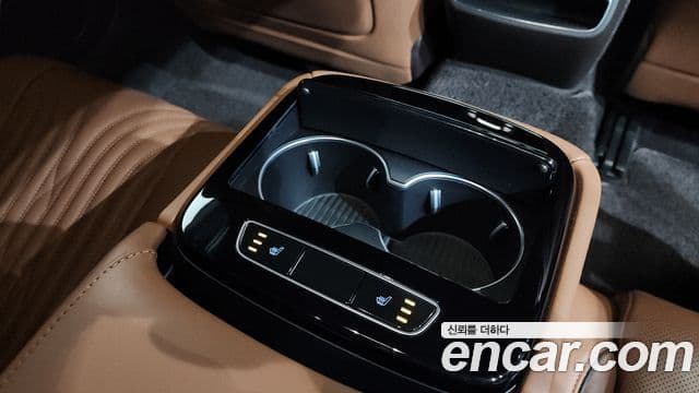 Genesis Electrified G80 2021 — ფოტო 19/20