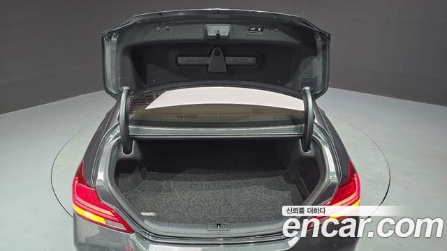 Genesis G70 2018 — ფოტო 20/20