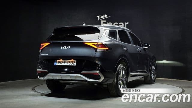 Kia Sportage 2021 — ფოტო 8/20