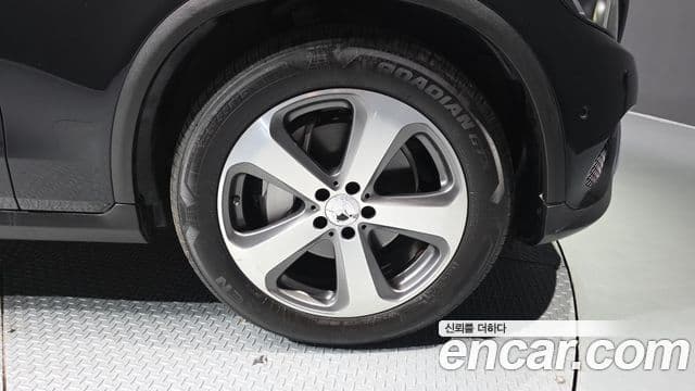Mercedes-Benz GLC-Class 2019 — ფოტო 5/20