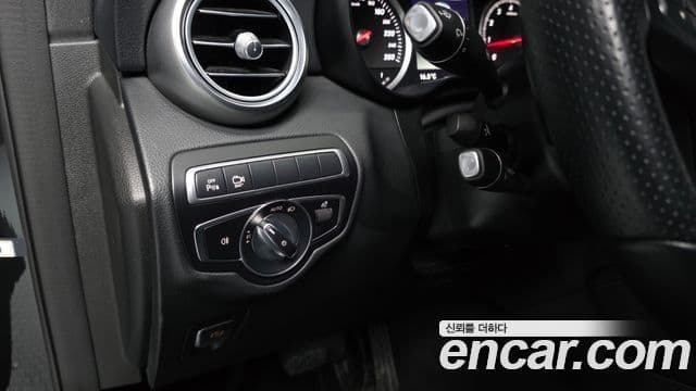 Mercedes-Benz GLC-Class 2019 — ფოტო 17/20