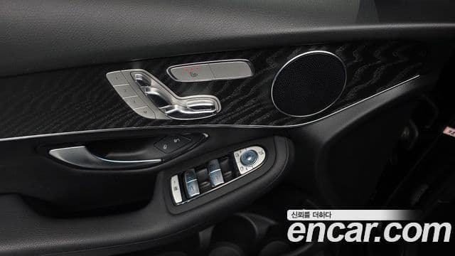 Mercedes-Benz GLC-Class 2019 — ფოტო 18/20
