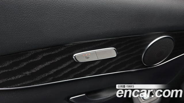 Mercedes-Benz GLC-Class 2019 — ფოტო 19/20