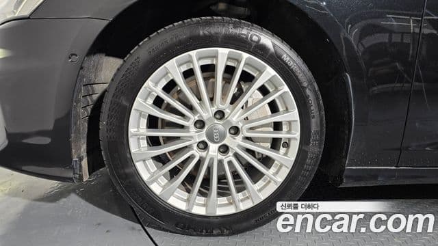 Audi A6 2021 — ფოტო 4/20