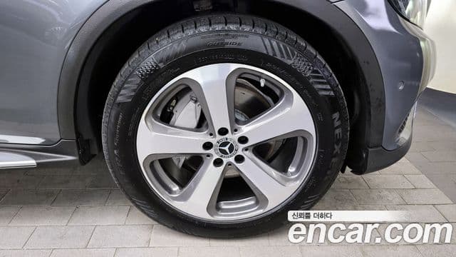 Mercedes-Benz GLC-Class 2019 — Şəkil 5/20