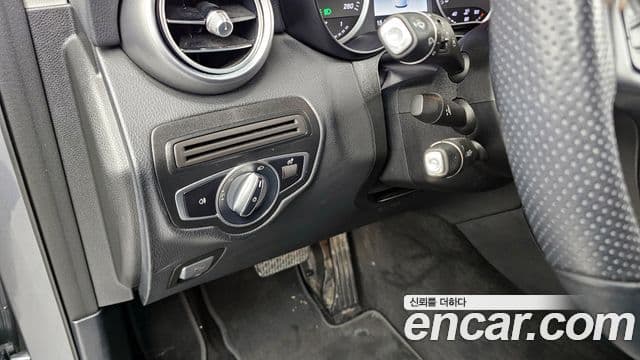 Mercedes-Benz GLC-Class 2019 — Şəkil 16/20