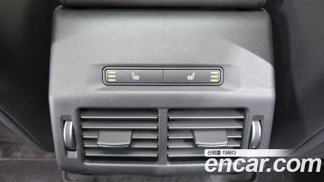Land Rover Discovery Sport 2022 — Photo 17/20