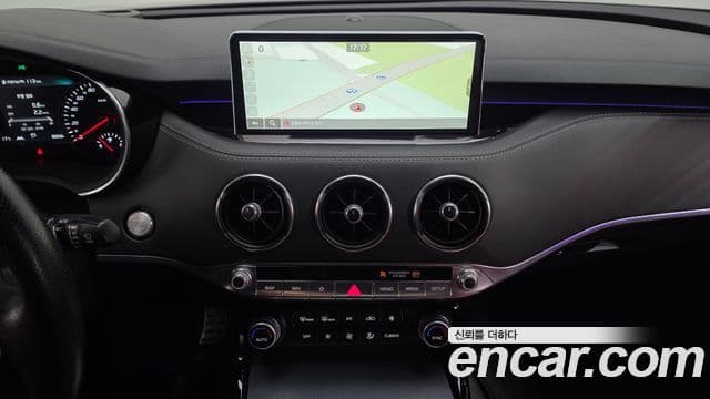 Kia Stinger 2021 — Фото 14/20