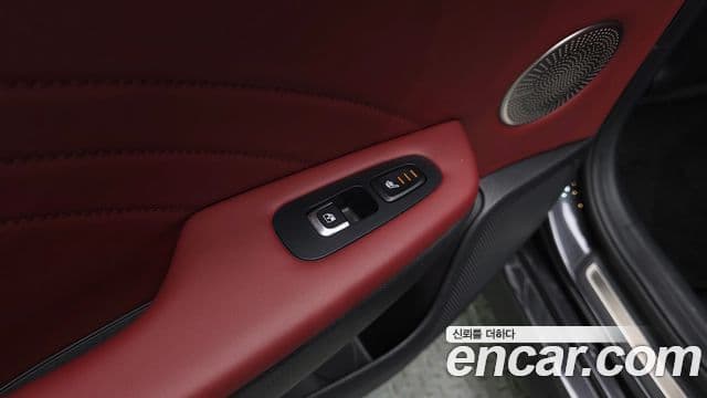Kia Stinger 2021 — Фото 19/20