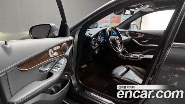 Mercedes-Benz GLC-Class 2020 — Şəkil 10/20
