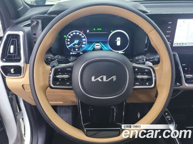 Kia Sorento 2023 — ფოტო 2/20