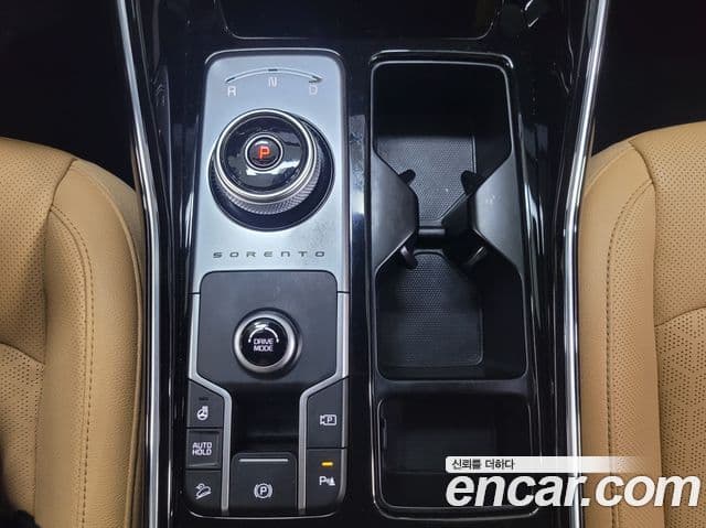 Kia Sorento 2023 — ფოტო 8/20