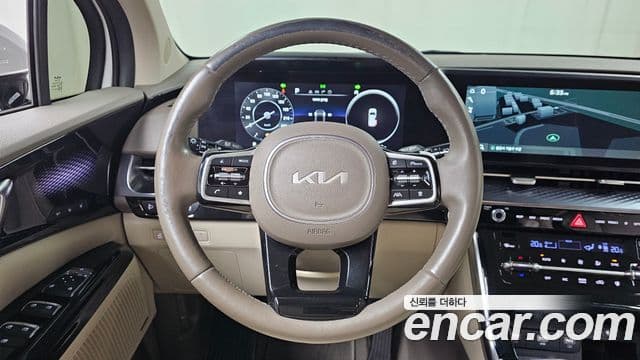 Kia Carnival 2022 — ფოტო 13/20